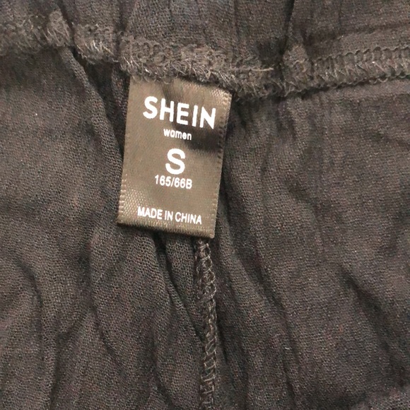 NEVER WORN SHEIN shorts - Picture 4 of 4